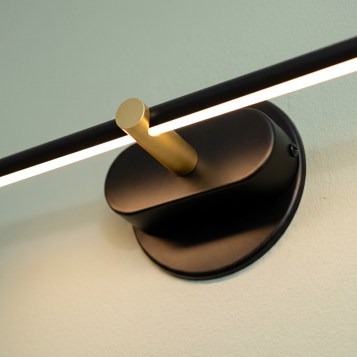 Valentina LED Wall Light - mount close-up