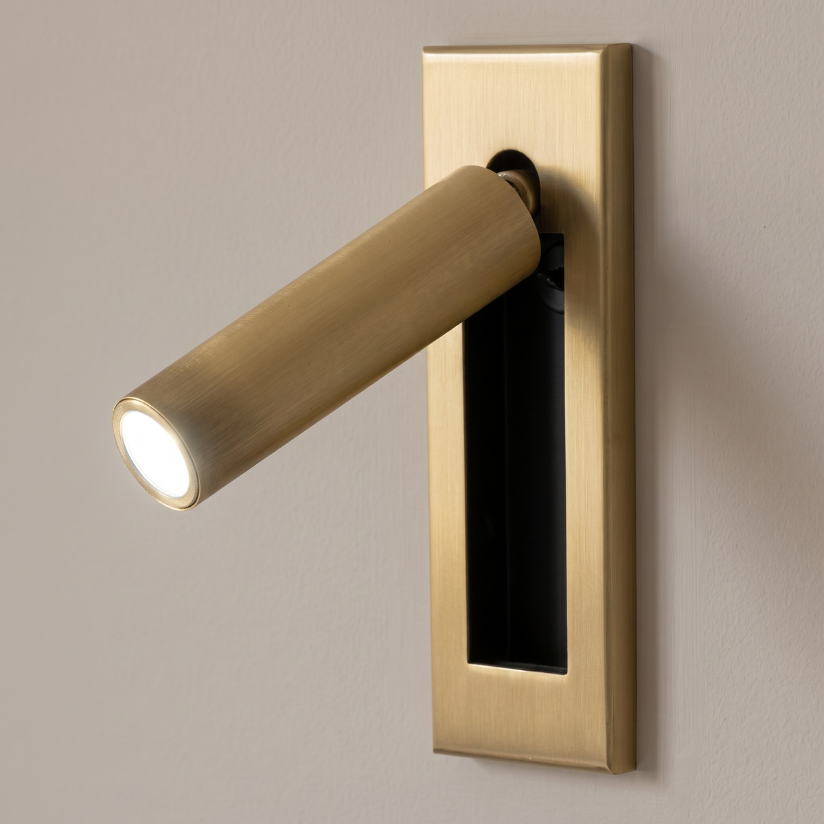 Lorenzo Bedside Sconce - Copper, cylinder, hidden switch