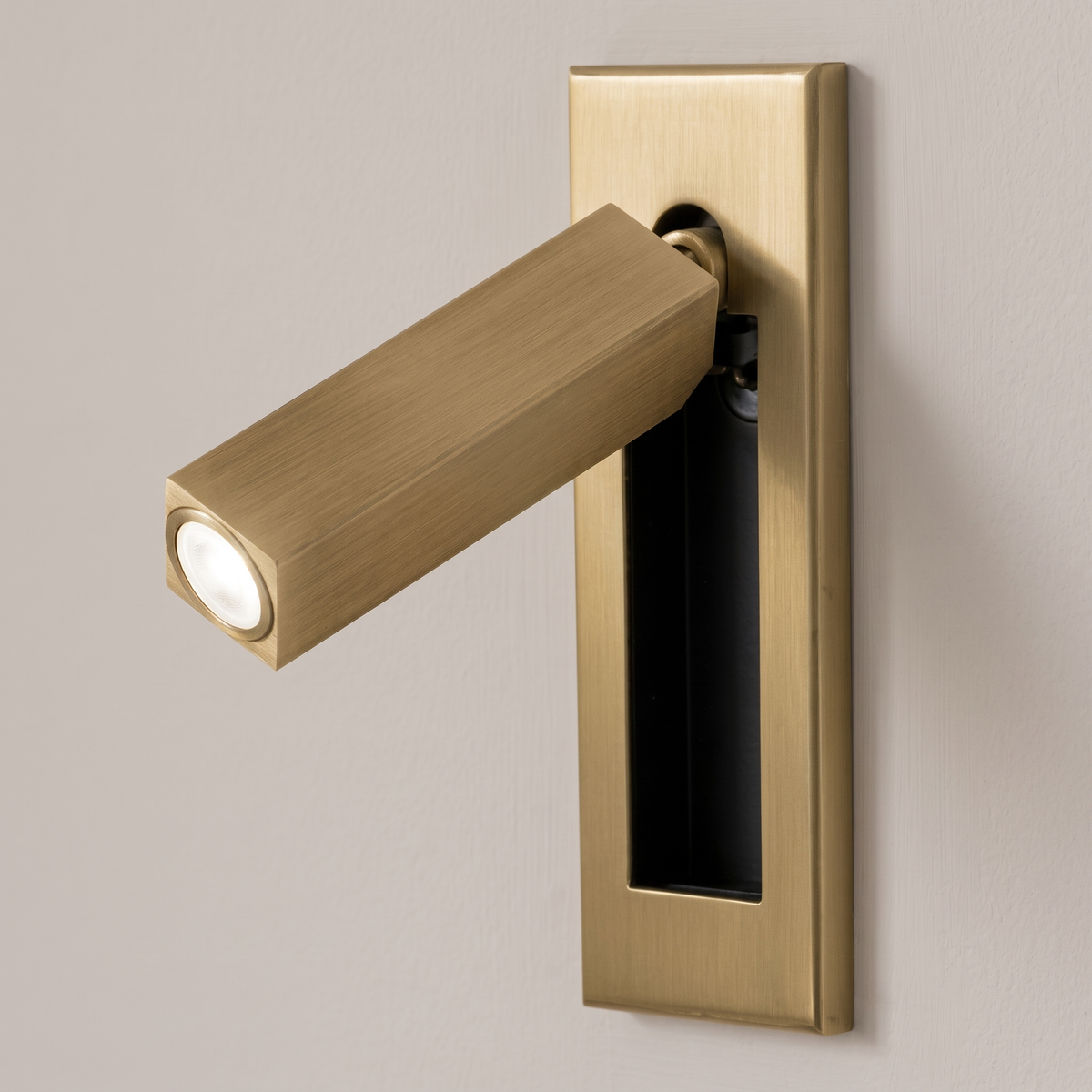 Lorenzo Bedside Sconce - Copper, square, hidden switch