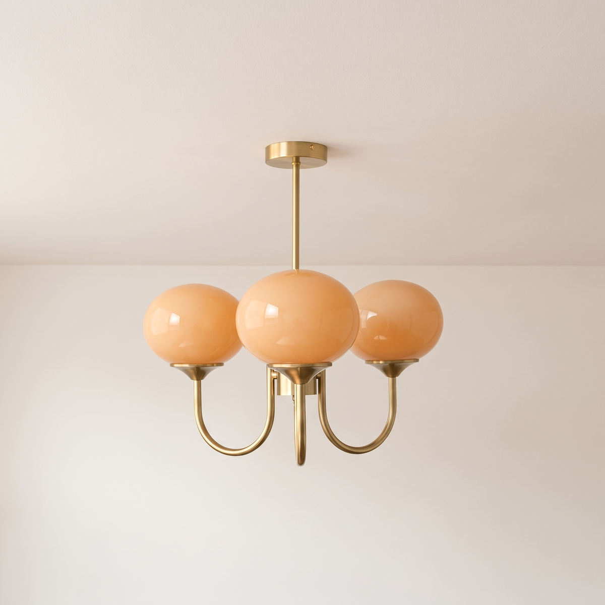 Margaux 3-light chandelier, brass and orange