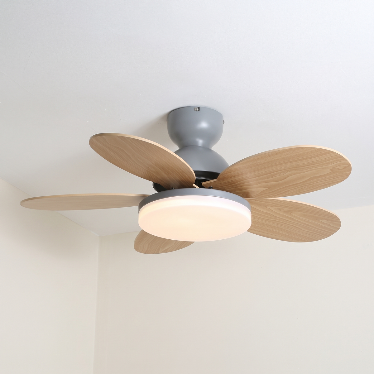 Flora ceiling fan light, grey and wood grain