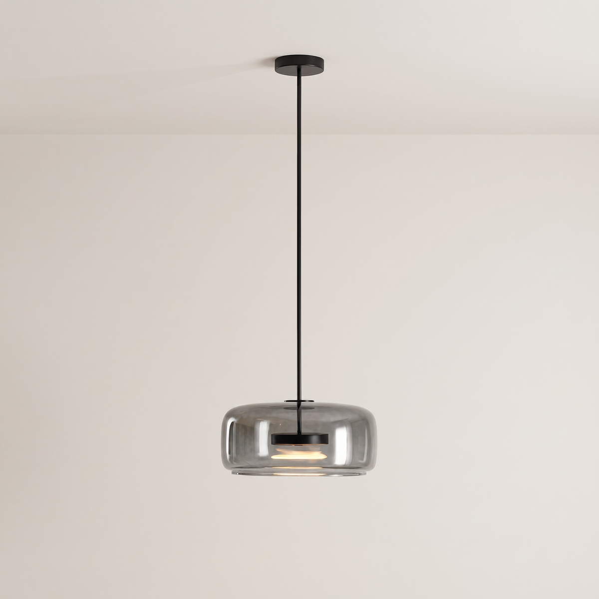 Dante 38 cm pendant, black and smoked grey glass