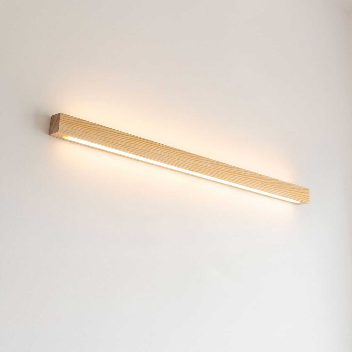 Alessio 80 cm natural wood, up and down light