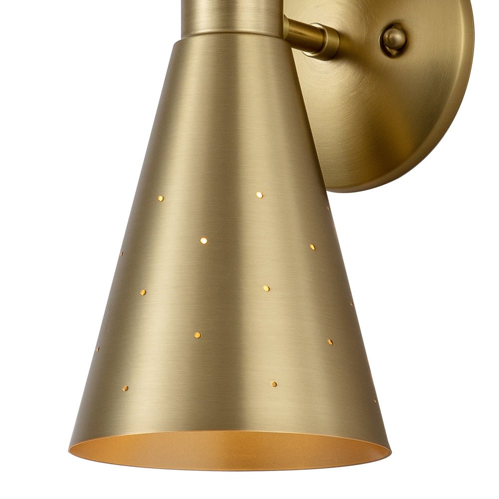 Stellan hourglass wall light – brass cone close-up