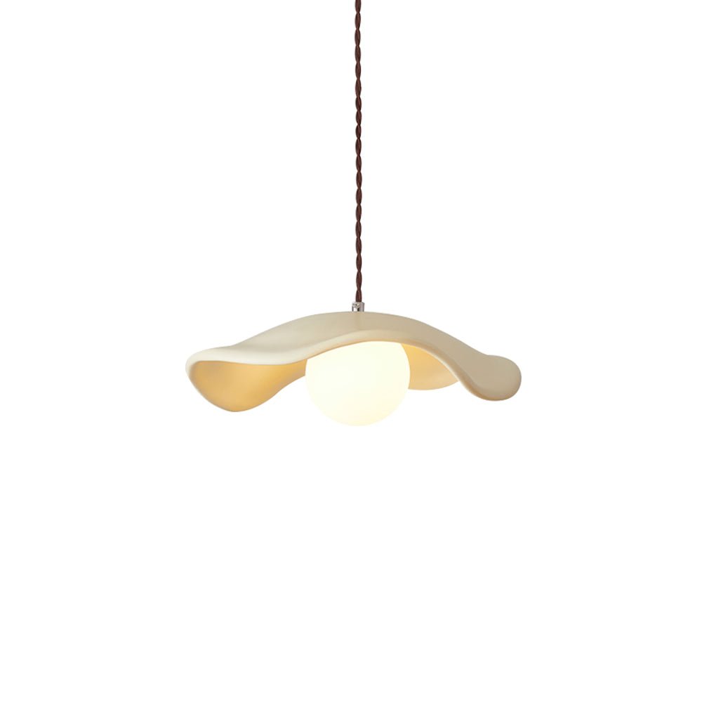 Giselle wavy resin pendant – in beige on white